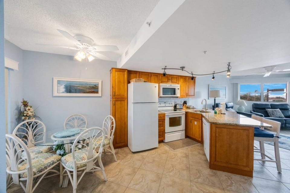 Sunrise Resort 303 House in Saint Pete Beach