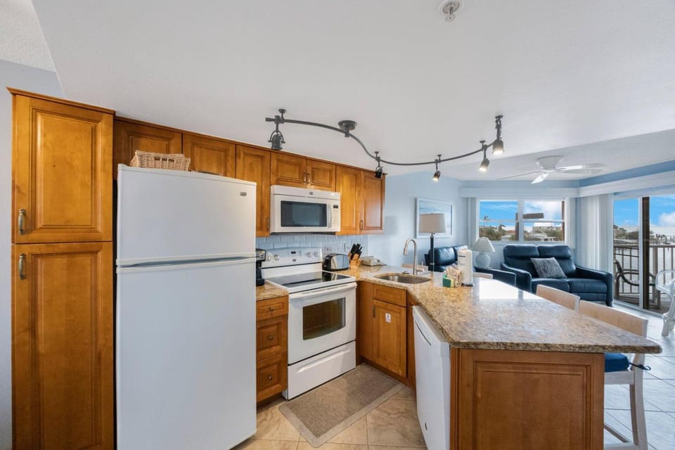 Sunrise Resort 303 House in Saint Pete Beach
