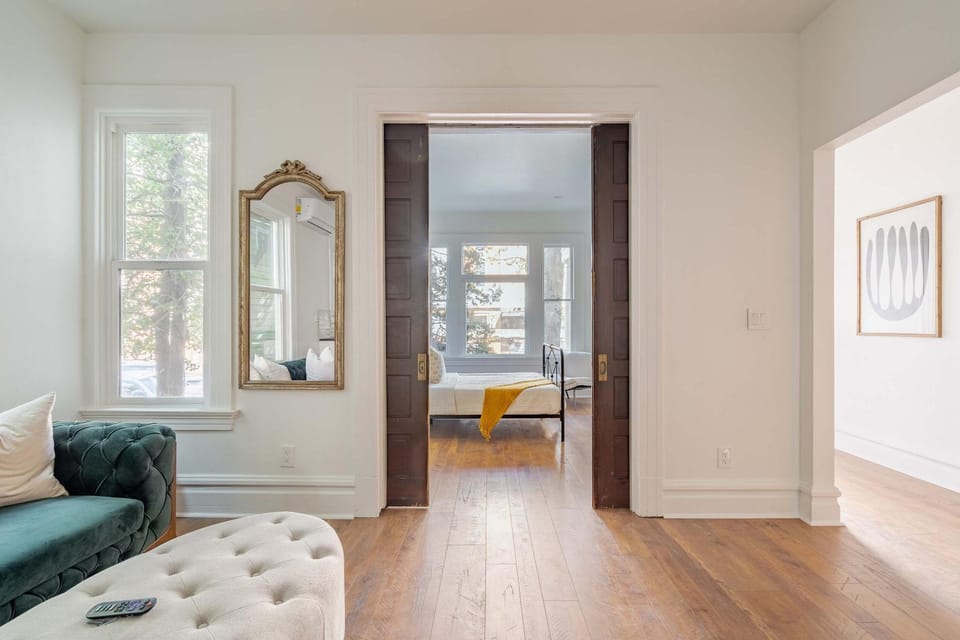 Stay Portland - 1BR - Walk to Coffee, Brews & NW 23rd Shops Apartment in Portland