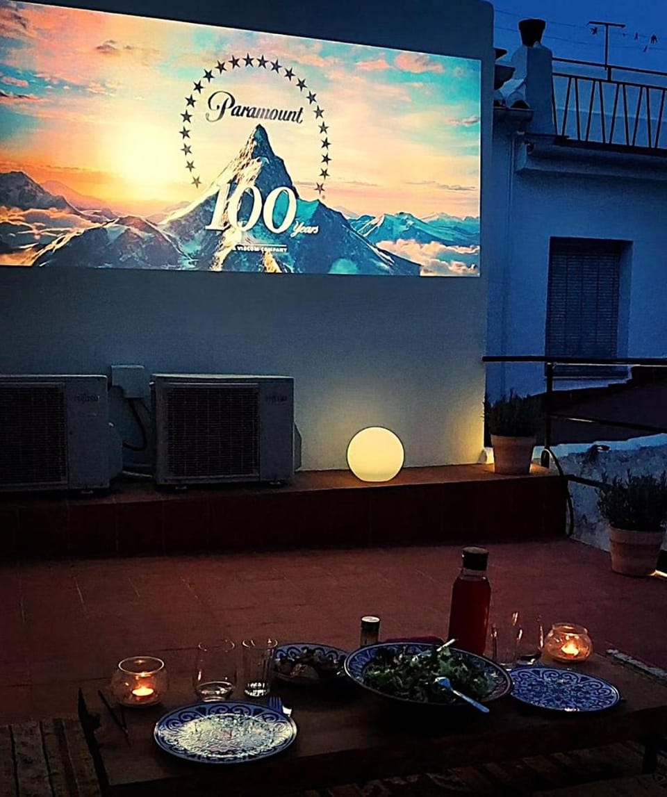 TV and multimedia, Balcony/Terrace, Evening entertainment