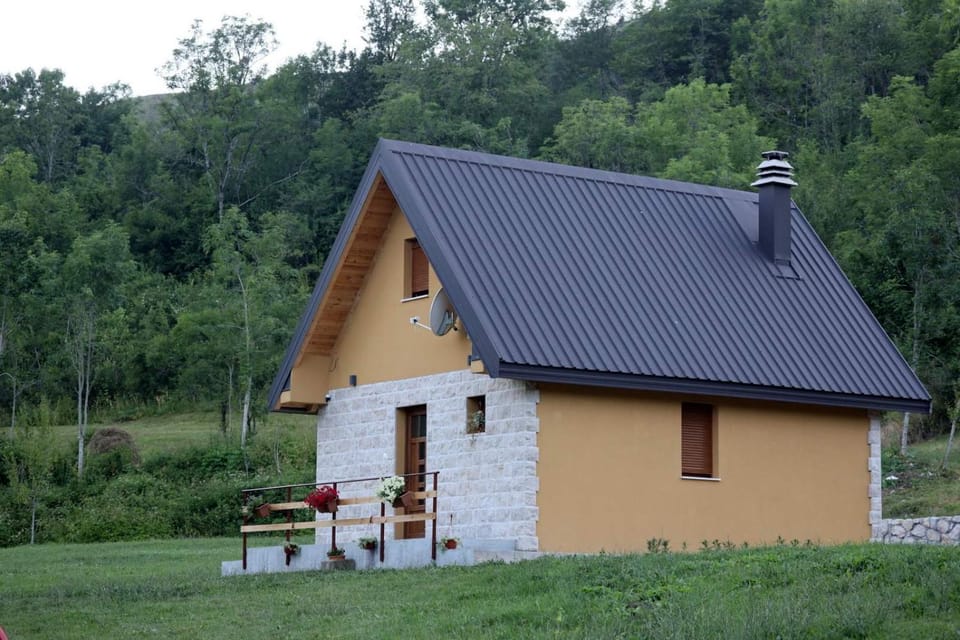 Property building, Day, Natural landscape