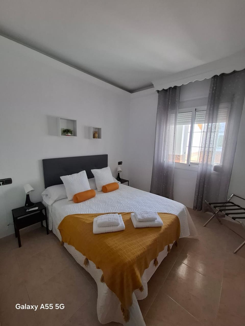 Bed, Photo of the whole room, Bedroom, towels, air conditioner