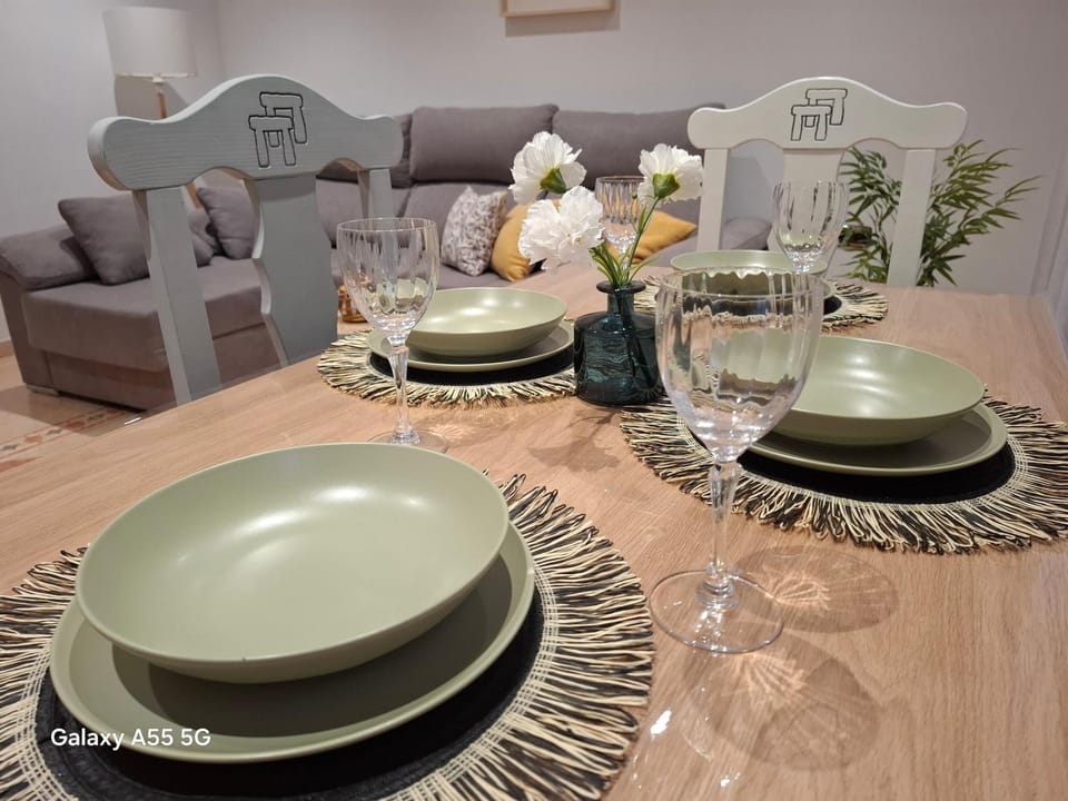 Living room, Dining area, air conditioner