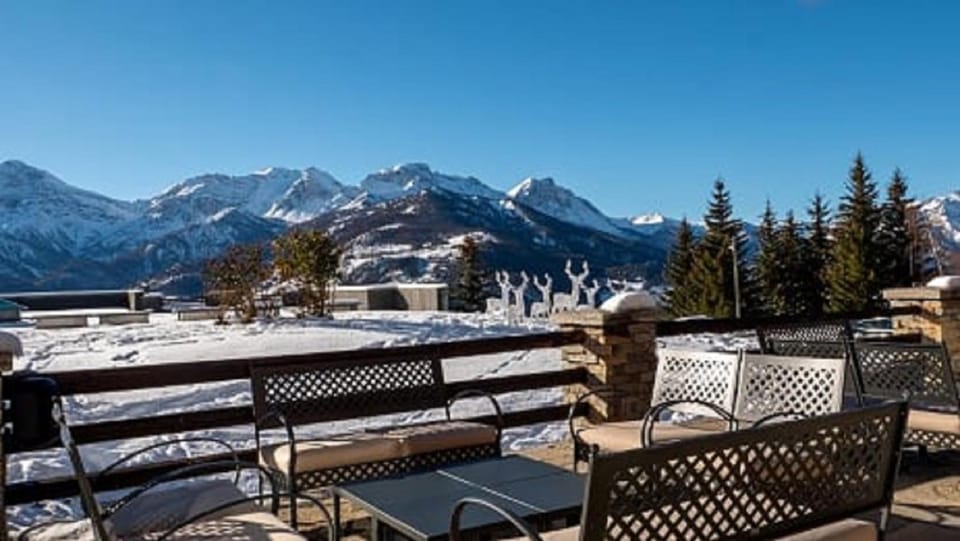 Patio, Balcony/Terrace, Mountain view