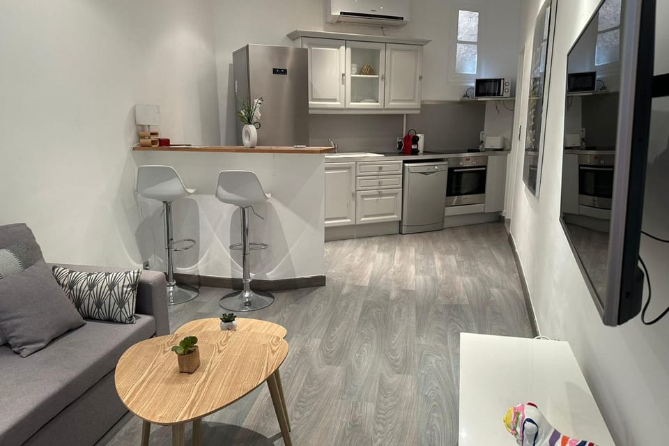 Charming T2 in the heart of city center Apartment in Cannes