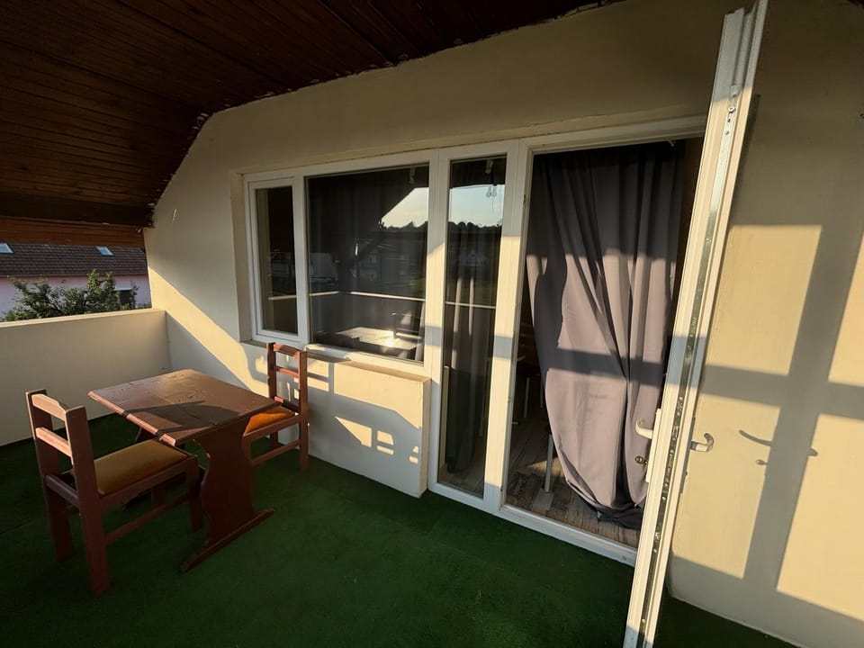 View (from property/room), Balcony/Terrace