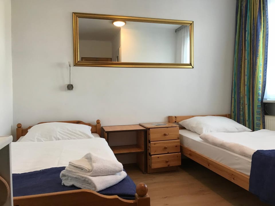 Bed, Photo of the whole room, towels