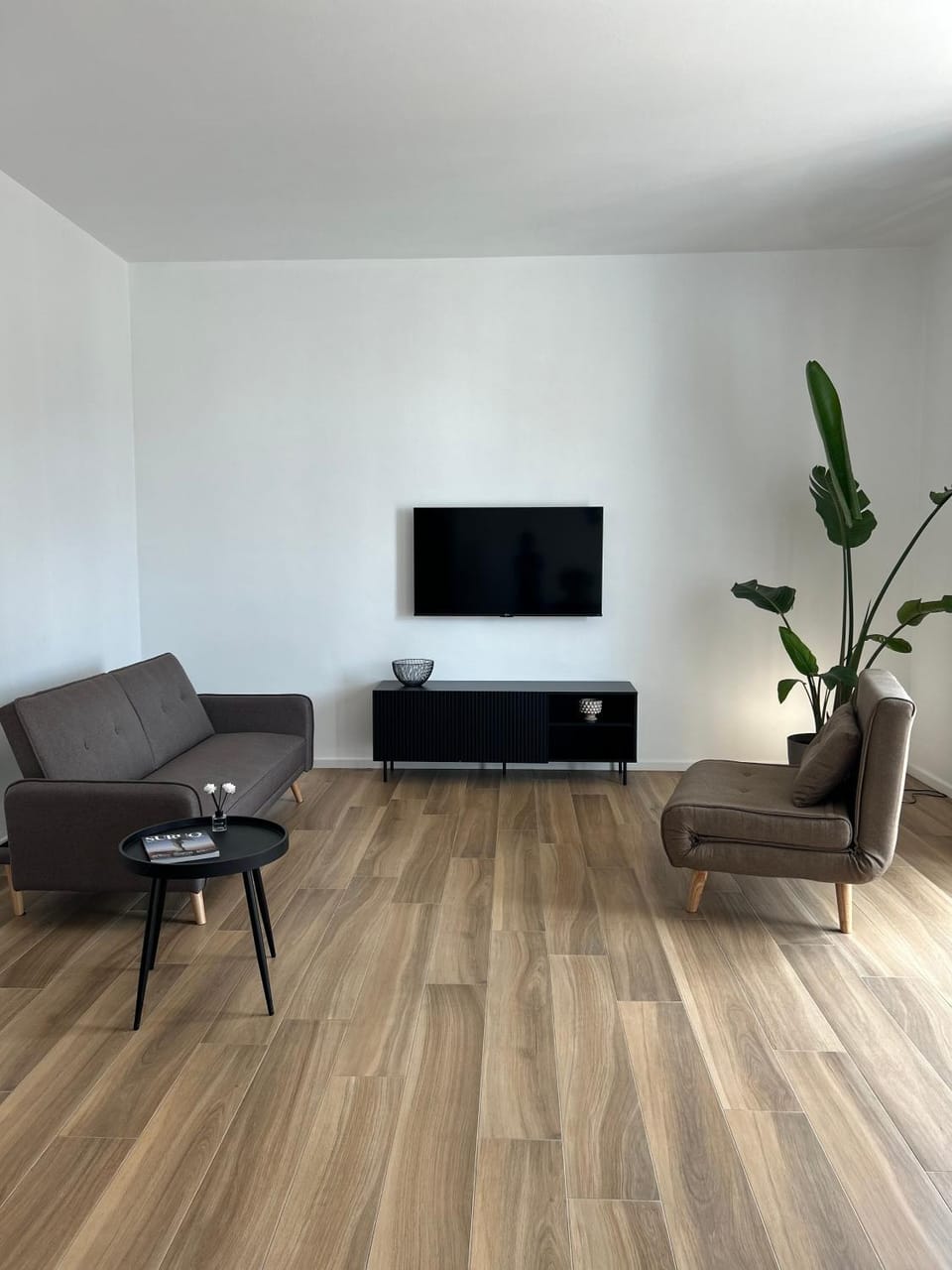 Communal lounge/ TV room, TV and multimedia, Living room
