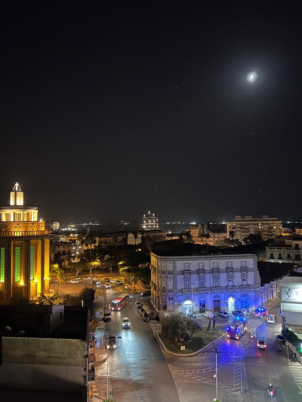 Nearby landmark, City view, Street view