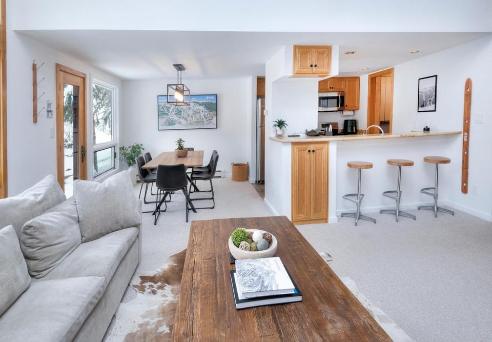 Courtside Mountain Retreat House in Vail