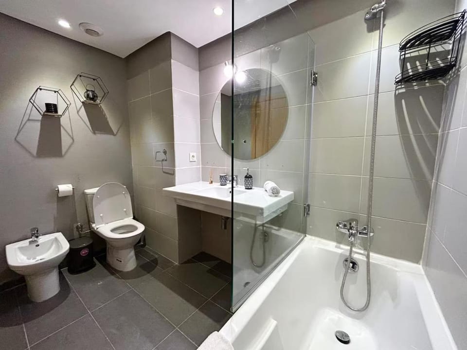 Bathroom, Bath