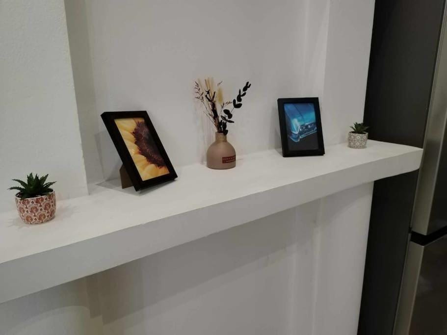 Large 40m2 Prox Lille-métro-tram Apartment in Flanders