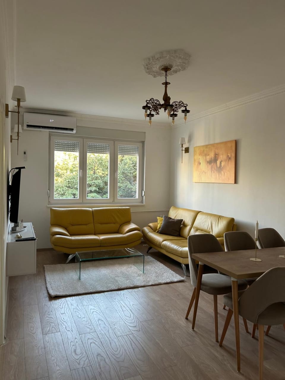 TV and multimedia, Living room, Seating area