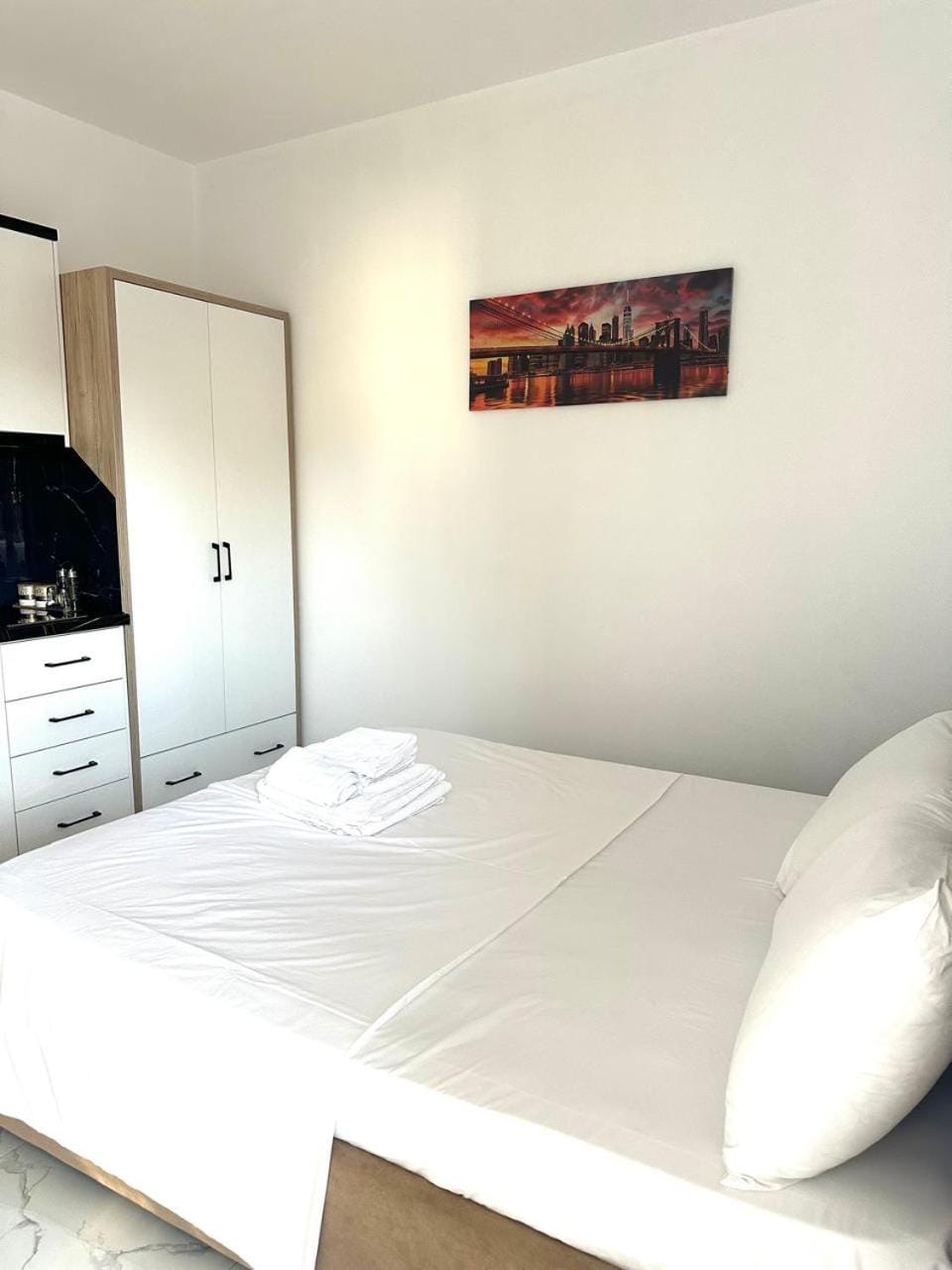 Aidens's House 3 Bed and Breakfast in Vlorë