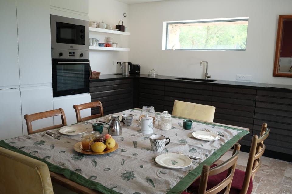 Coffee/tea facilities, Food, Buffet breakfast