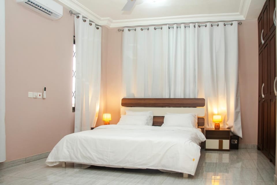 Bed, Bedroom, air conditioner
