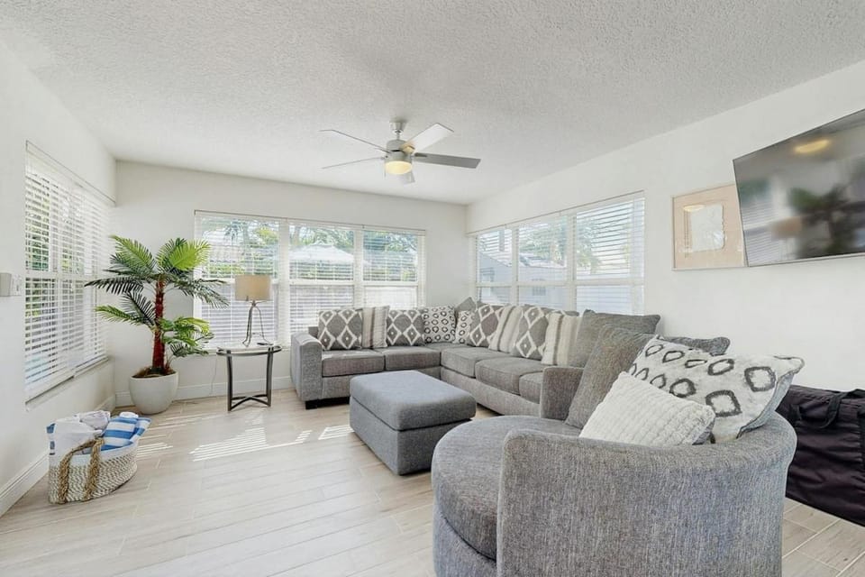 Pompano Beach Getaway House in Pompano Beach