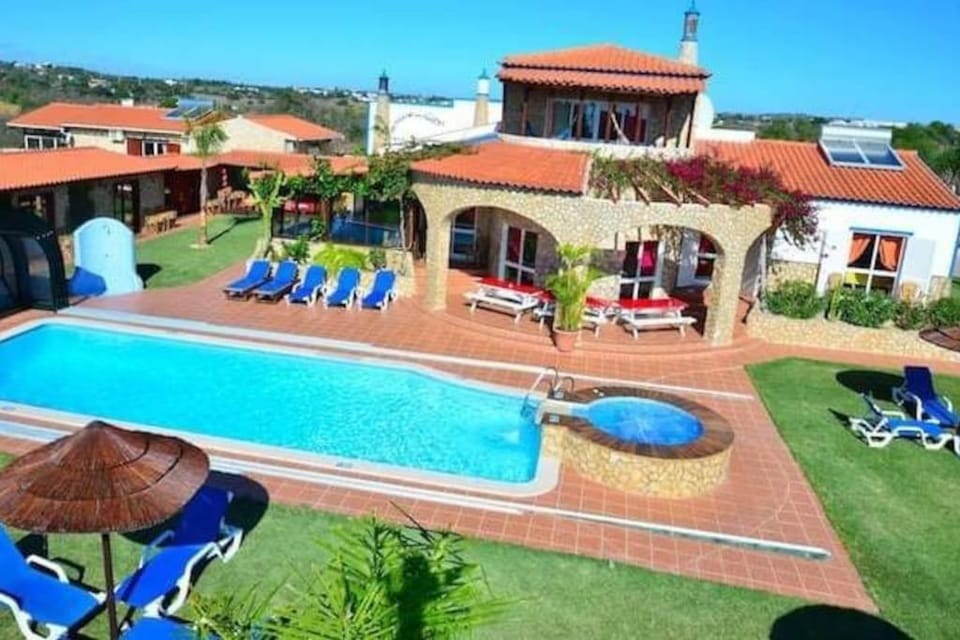 Villa Ania - Private Villa with pool&Jacuzzi, 16 to 40 pax Villa in Guia