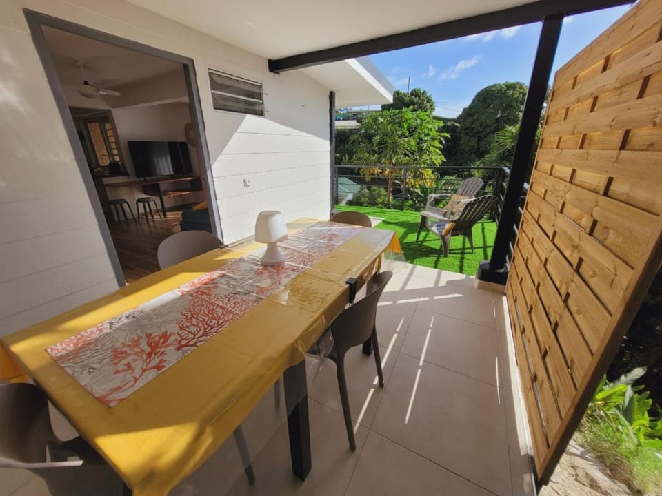 Patio, Dining area, Garden view