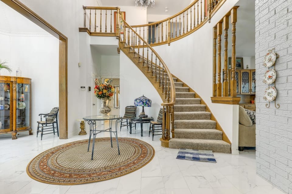 8 Mi Dallas Stadium! Fort Worth Home w/ Pool House in Arlington