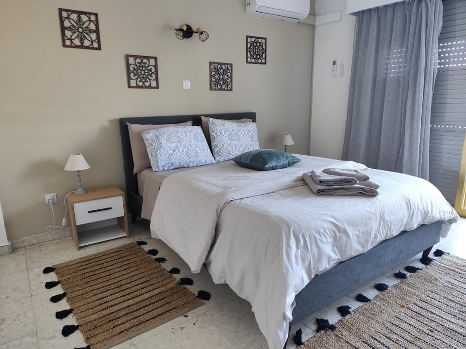 Marina view seaside apartment Apartment in Larnaca