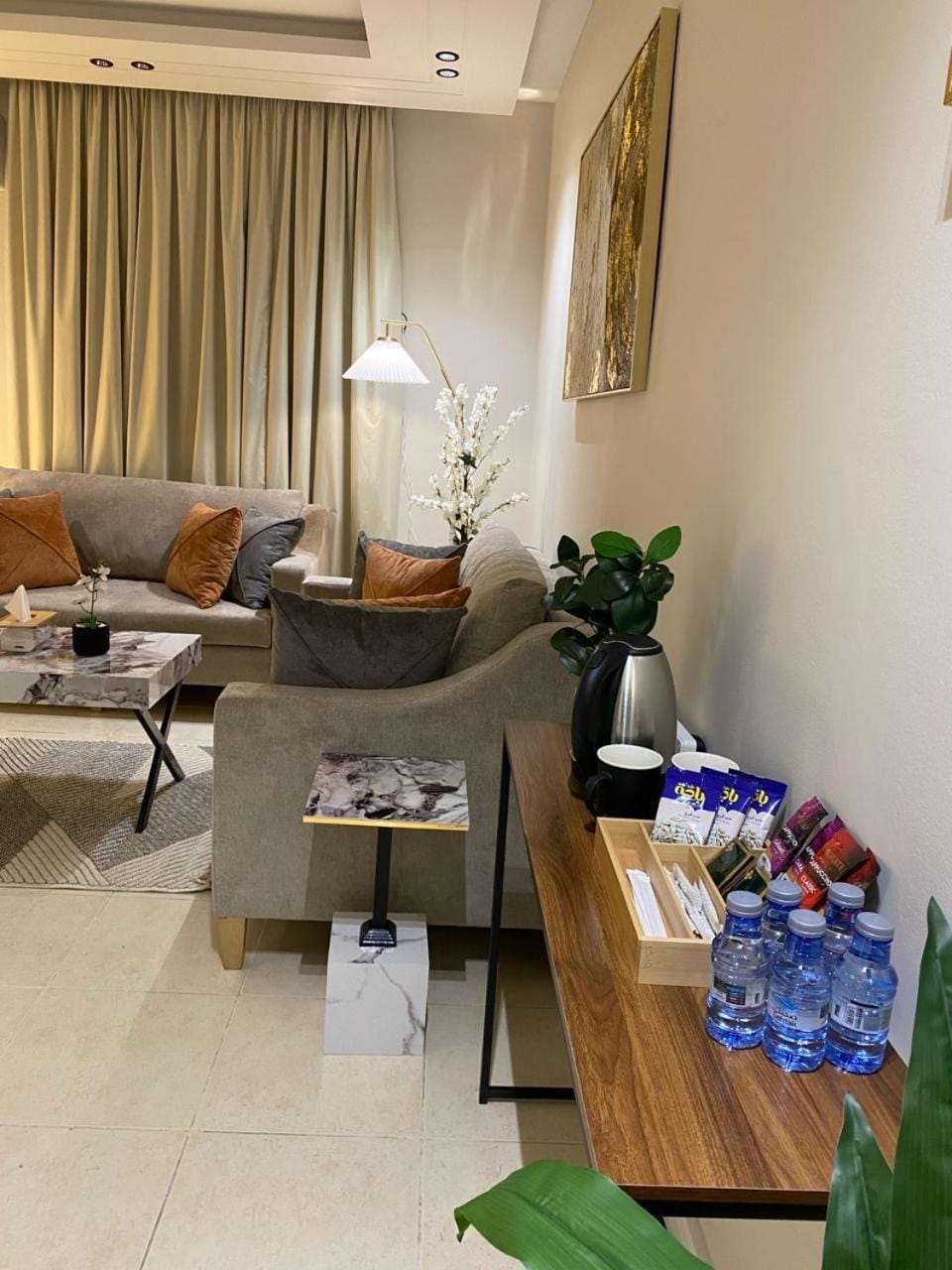 Living room, Seating area