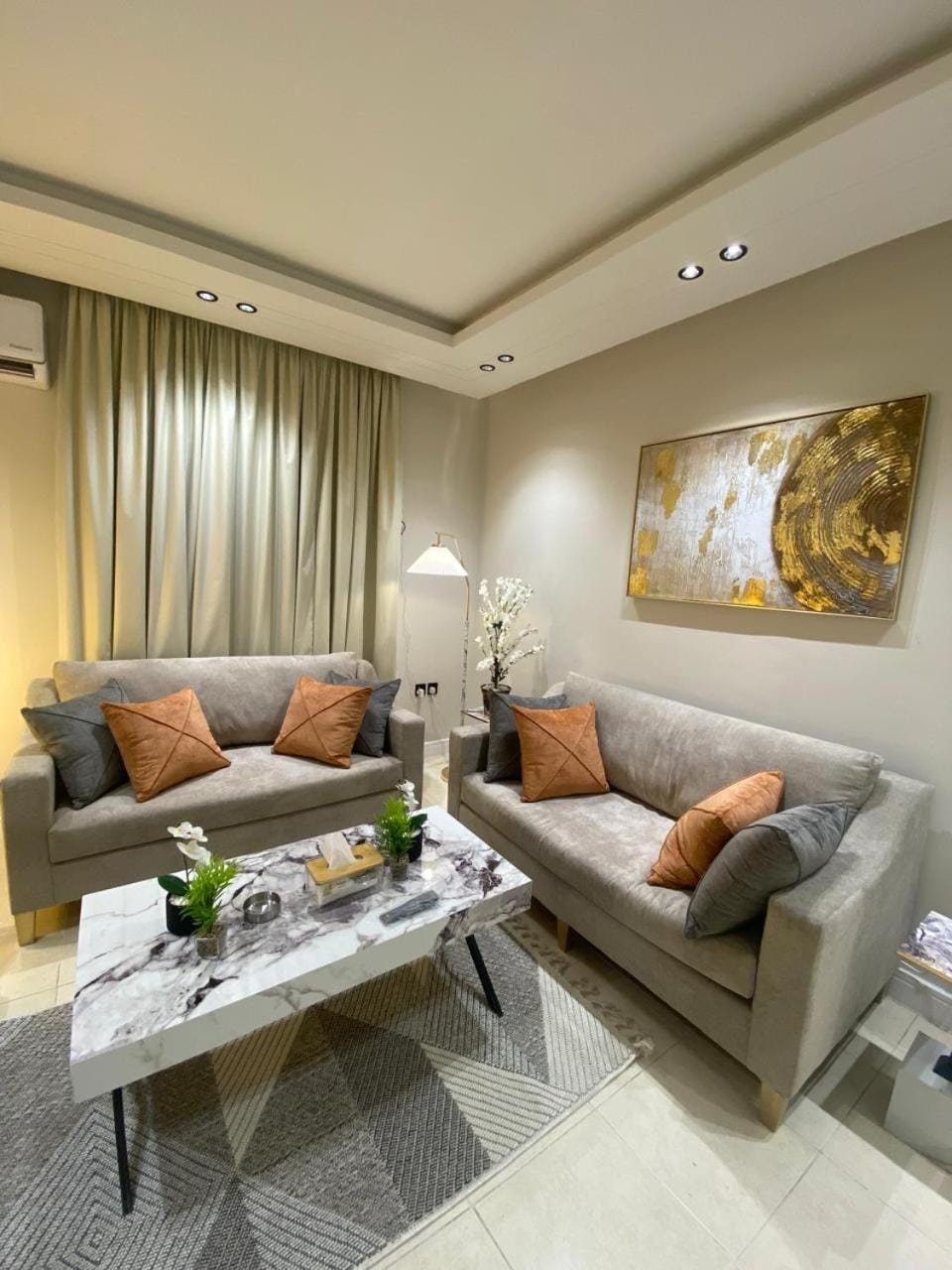 Living room, Seating area