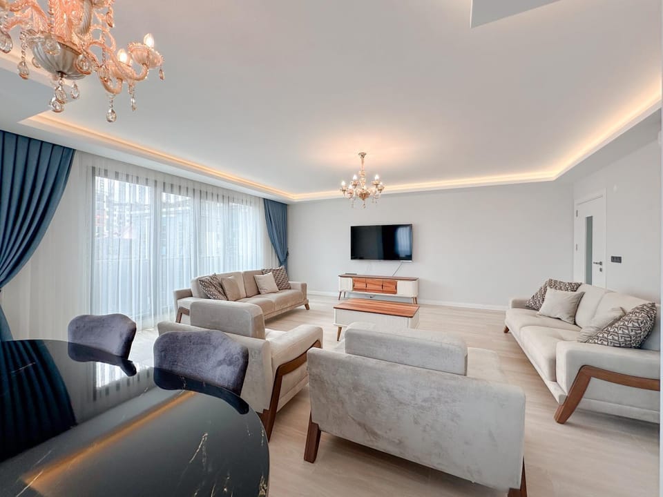 TV and multimedia, Living room, Seating area, Dining area, Dinner