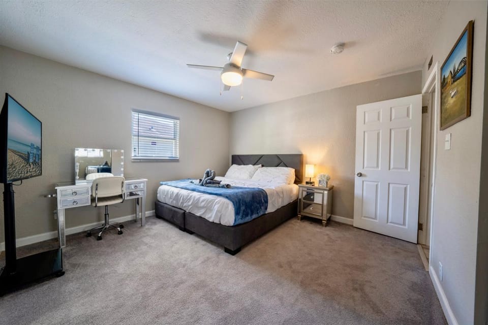 Chic Haven in Tampa 3BR2BA Stylish Sanctuary Awaits You! House in Tampa