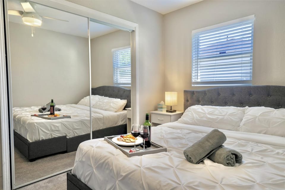Chic Haven in Tampa 3BR2BA Stylish Sanctuary Awaits You! House in Tampa