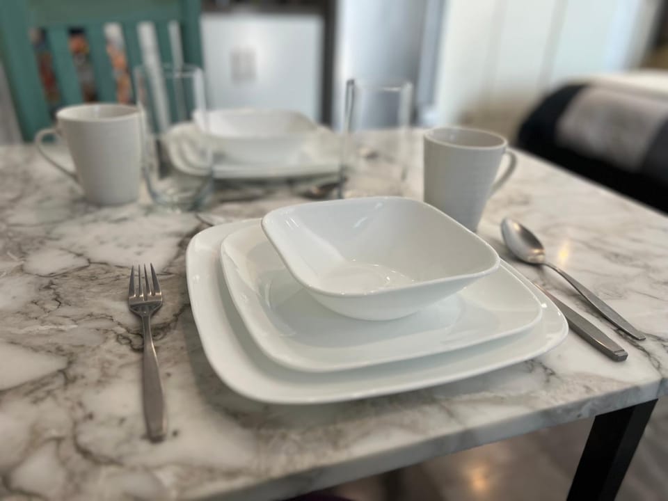 Dining area, Food