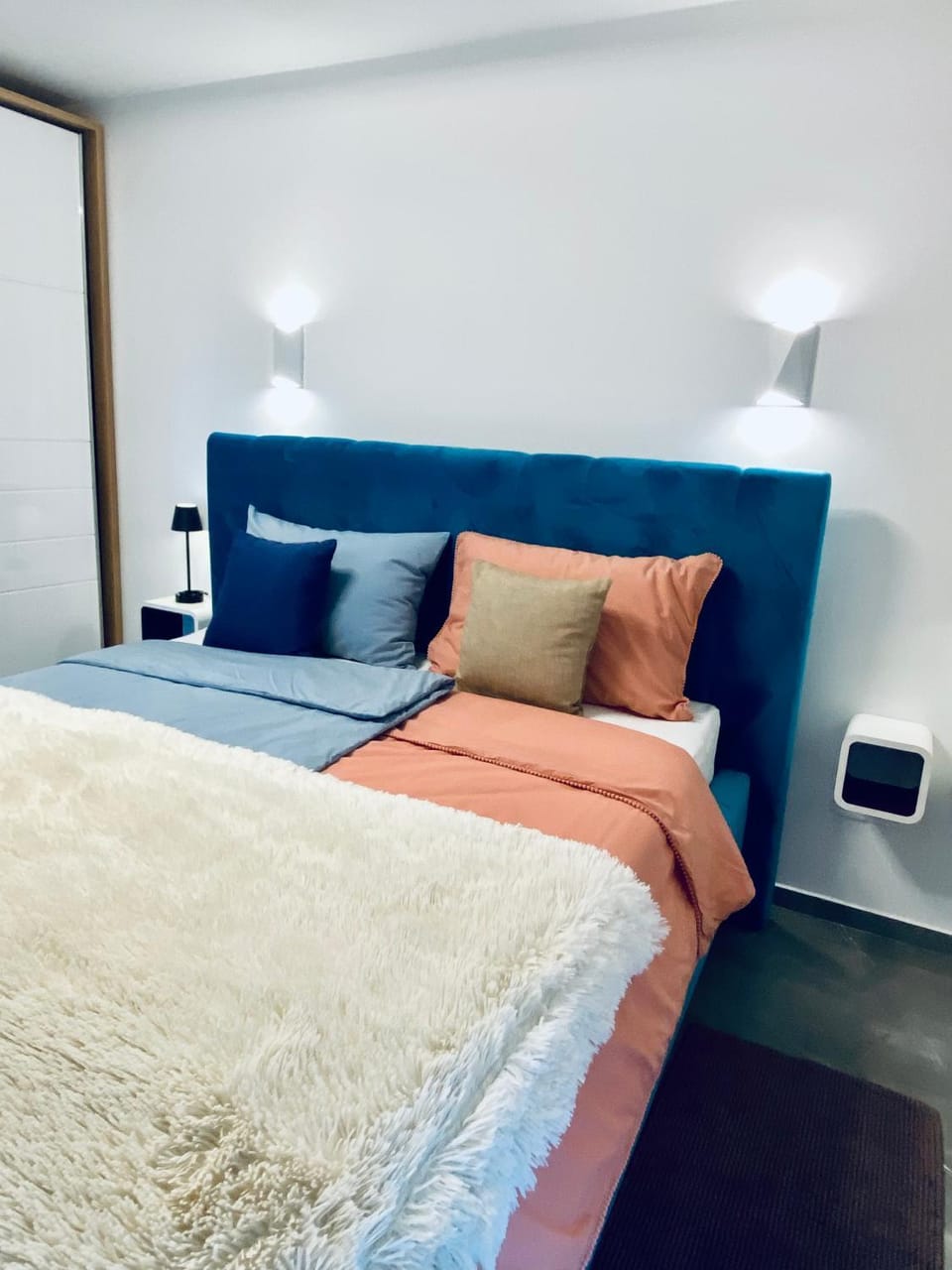 Bed, Bedroom
