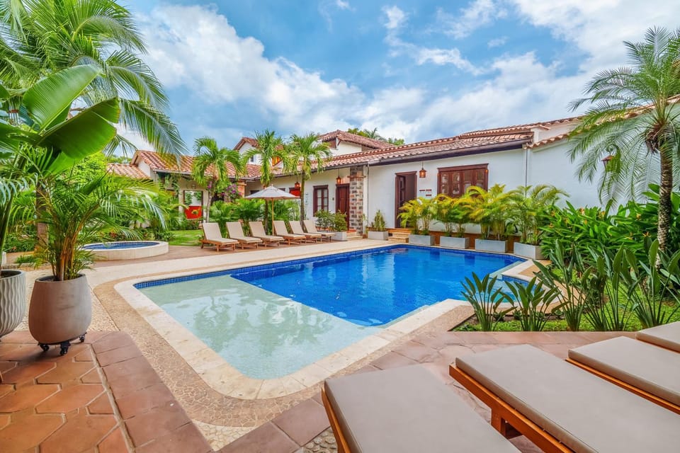 Day, Pool view, Swimming pool, sunbed