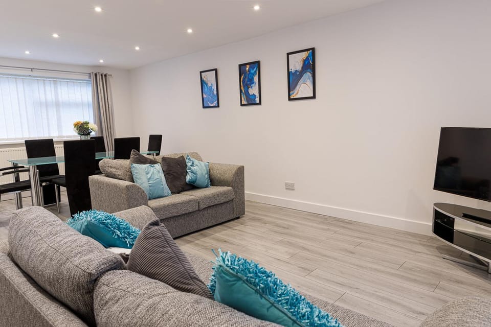 Home to Home - WS4 Apartment in Walsall