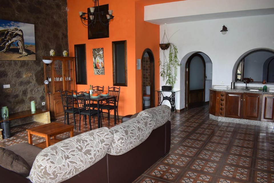 Holiday Home El Brezal House in Comarca Norte