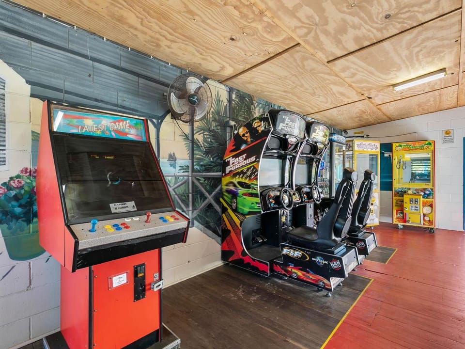 Game Room, Game Room