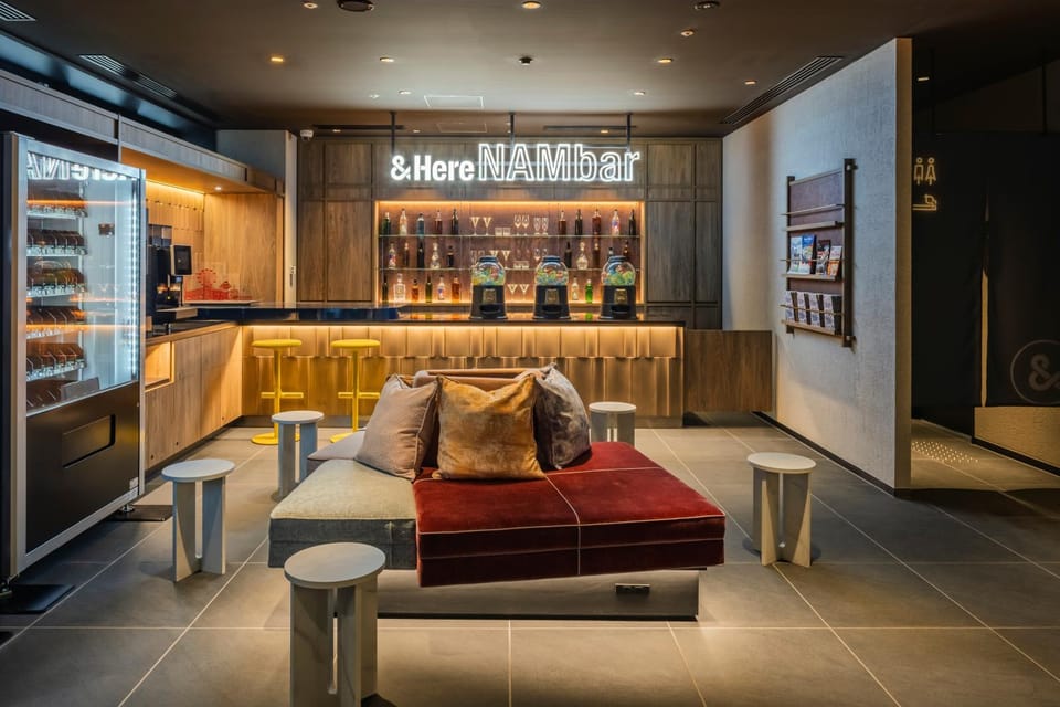 Communal lounge/ TV room