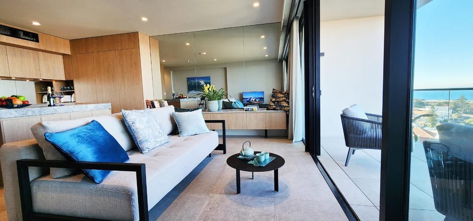 Natural landscape, View (from property/room), Balcony/Terrace, Living room, Seating area, Sea view, air conditioner