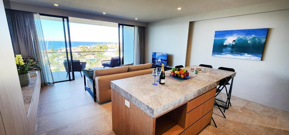 Natural landscape, Living room, Seating area, Dining area, Sea view