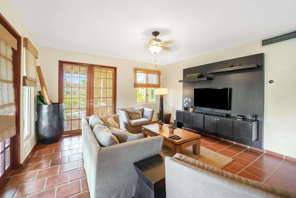 Family Villa Oleana Waterviews Oceanfront with water and generator Villa in Puerto Rico