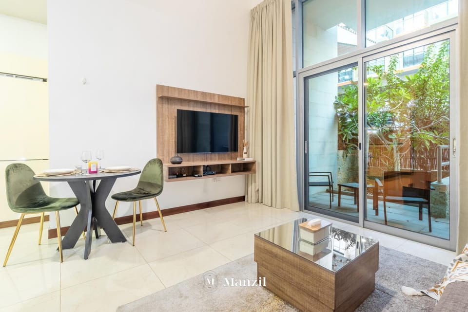 TV and multimedia, Dining area