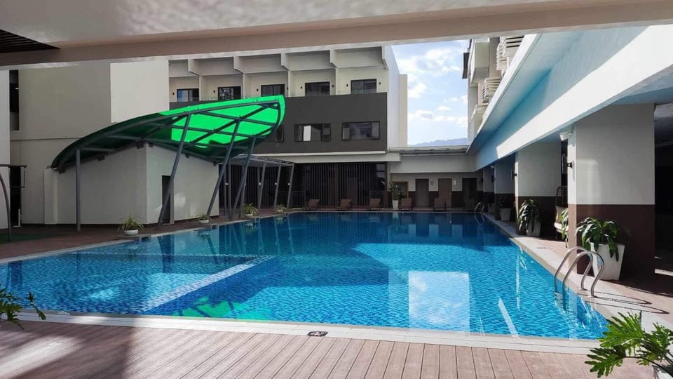 Pool view, Swimming pool, sunbed