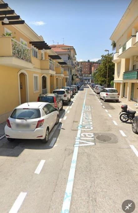 Appartamento con aria condizionata e corte privata a 5 minuti a piedi dal mare Apartment in San Benedetto del Tronto