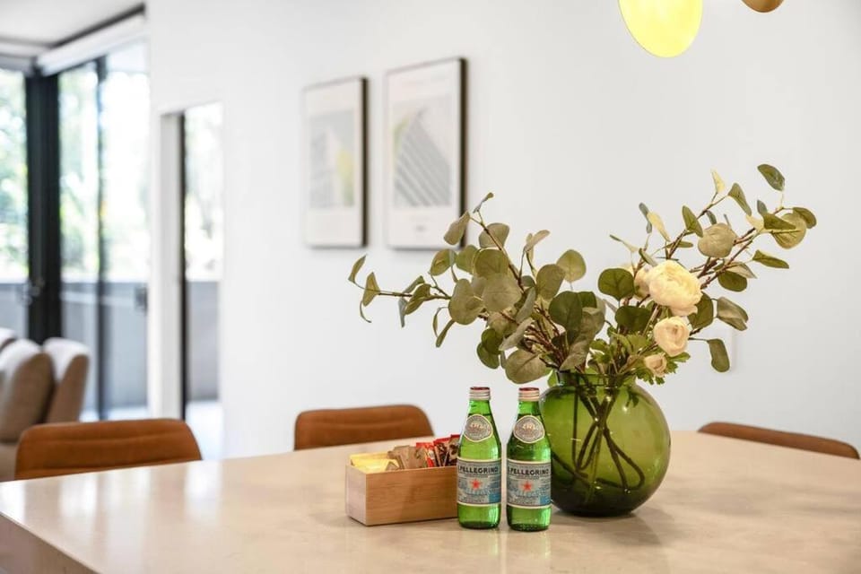 Morden Urban 2Bed in Waterloo Apartment in Sydney