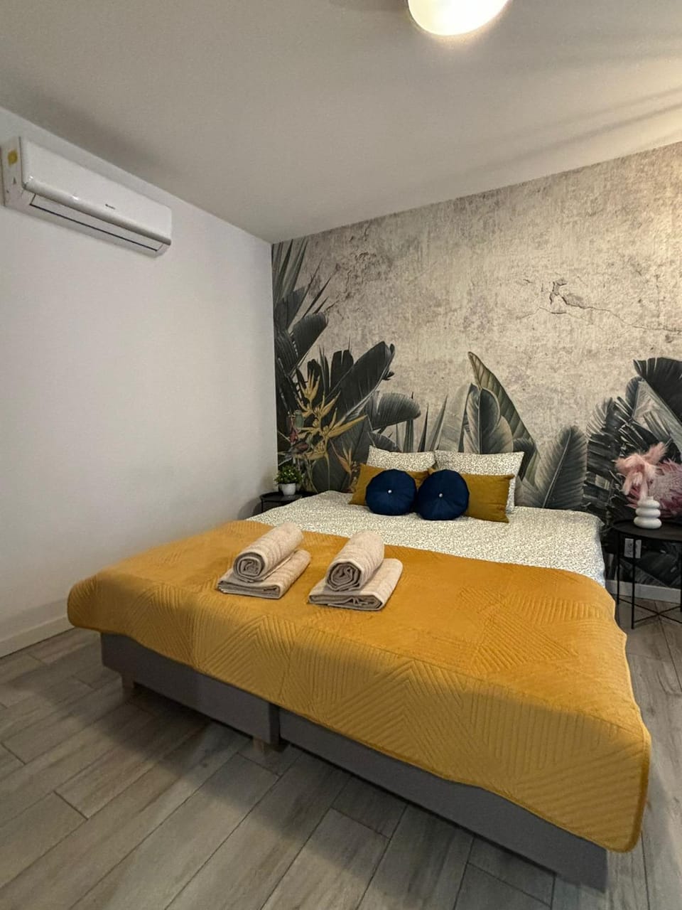 Wow! Paradise Aparthotel Apartment in Krakow