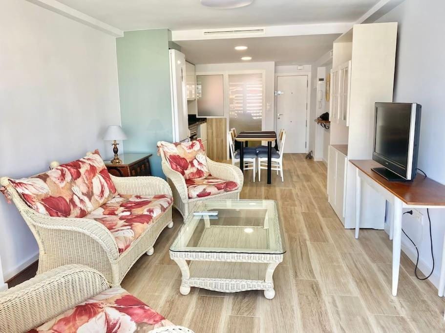 Aitana Playa de San Juan piscina, Aire Ac, Parking Apartment in Alicante