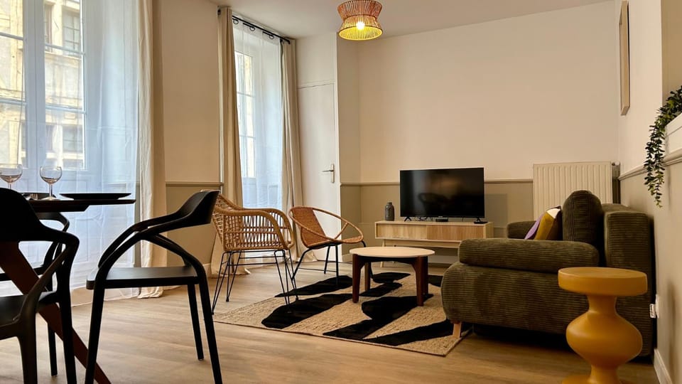 TV and multimedia, Seating area
