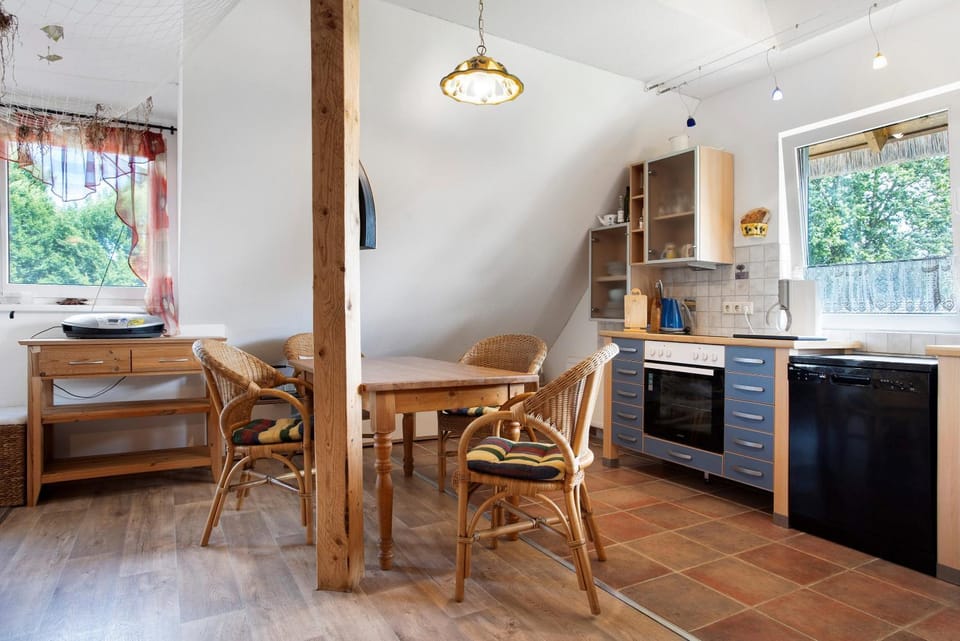 Property building, Kitchen or kitchenette, Living room