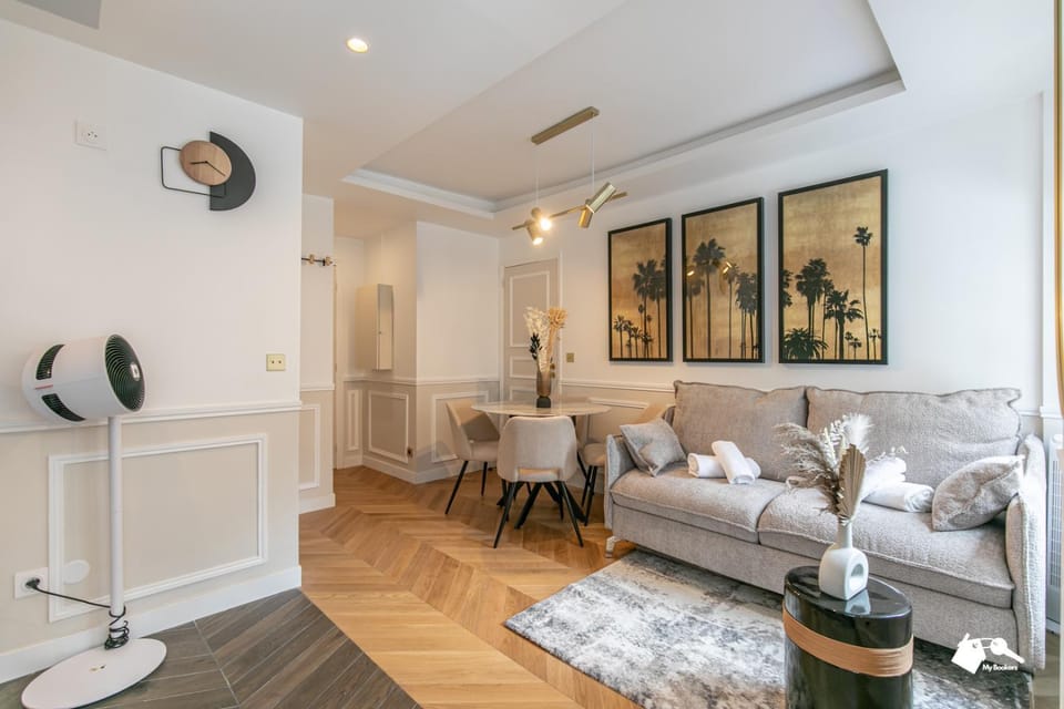 Kitchen or kitchenette, Living room, Dining area
