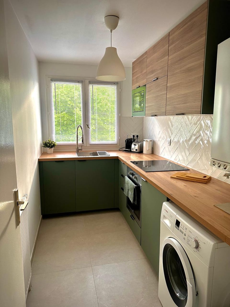 dishwasher, microwave, stove, toaster, washing machine